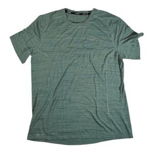 Nike Running Shirt Men’s Size L Athleisure Gorpcore Gymrat Travelcore Running